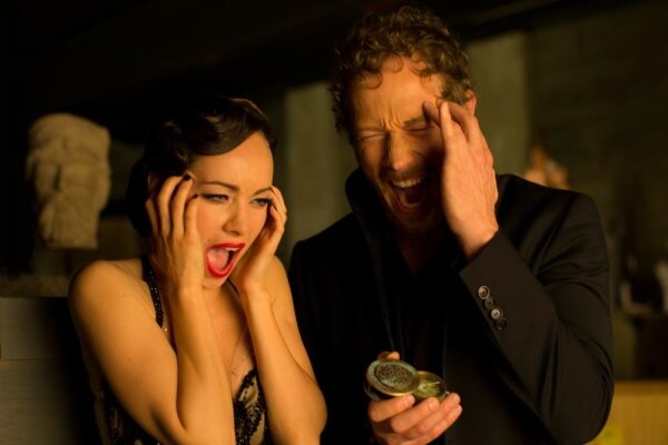 It takes nearly the entire episode, but Kenzi (Ksenia Solo) and Dyson (Kris Holden-Ried) finally remember their missing friend in the season four premiere of Lost Girl